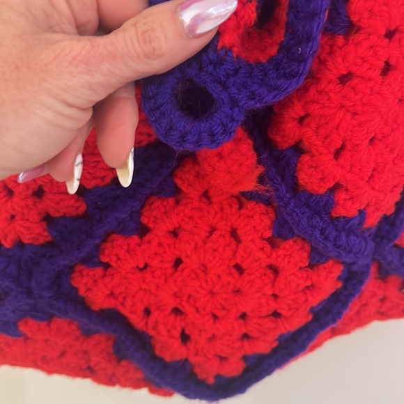 Hand Crocheted Knit Yarn Boho Tote Red Purple Purse Shoulder Bag Retro 1970's - Picture 8 of 15